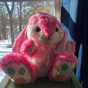 15" Big Foot Bunny; Like New; No Tag